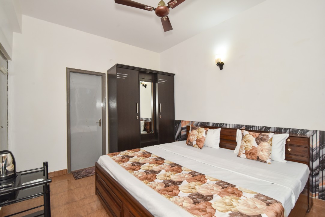 Independent 3 BHK