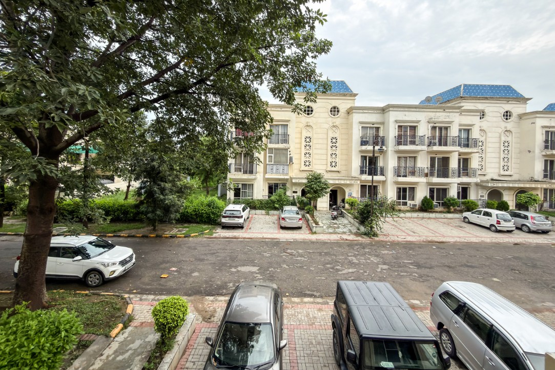 Independent 3 BHK